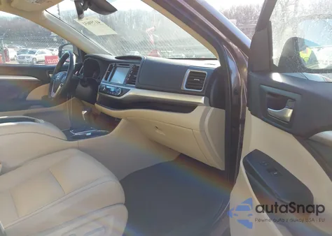 2017 Toyota Highlander Xle z USA, uszkodzony, nr VIN 5TDJZRFH4HS483304